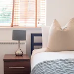 Capital Modern Two Bedroom In Wimbledon