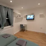 London Westfield Kensington Stay