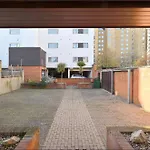 Stunning 1-Bedroom Flat In Canary Wharf Free Parking Near London Museum