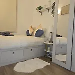 Stylish 2-Bed In West Central - Extended Stays