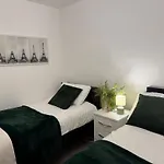 Beautiful Home In Central London