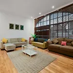 Fulham Unique & Large Flat With 2 Full En-Suites