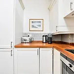 Traditional Mews Home In Westminster