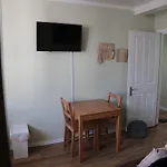 Homely Family Hideaway