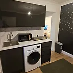 London City Airport Home 4 U