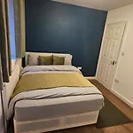 London City Airport Home 4 U
