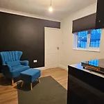 London City Airport Home 4 U