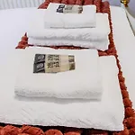 Couple\'S Getaway 1Bdr Apt Near Holland Park