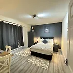 Park Lane Beautiful Family Apartment