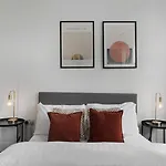Archway Affordable Stay