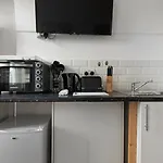 Archway Affordable Stay