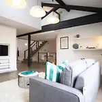 Three-Bedroom Flat Near Street Art