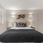 Modern Comfort In Prime Location