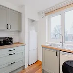 New Listing! Spacious 2Br, North London 2Min To St