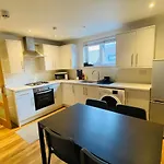 Gorgeous Flat In Central London