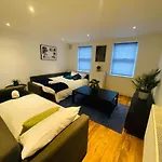Gorgeous Flat In Central London
