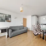 London Oasis Apartment