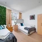 Boujee 2Bed By Excel Exhibition Centre With Free Parking