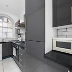 Boujee 2Bed By Excel Exhibition Centre With Free Parking
