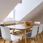 Stunning Views, Top Floor Flat