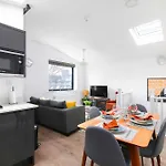 Shoreditch Hoxton London City 3 Bed 2 Bath