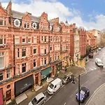 Stylish 1-Bedroom Flat In Mayfair