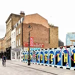 Blueground Waterloo Open Plan Balcony Lon-102