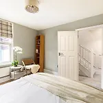 Fulham Oasis