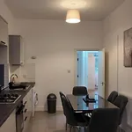 Luxury Sleep 8 In Camden London Wr203