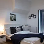 Luxury Sleep 8 In Camden London Wr203