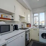 Stunning Flat In Little Venice Opposite The Canal