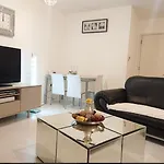 Lovely Private Bedroom In Central London