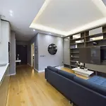 Covent Garden Entire Modern Classic Flat 62Sqm Sleeps 5