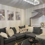 Cosy Apartment East London