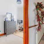 Spacious And Inviting 4Bd Home Haggerston