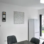 Duplex 3 Bed Apt With Patio In Camden Wr202