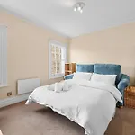 1Br Furnished W Sofa Bed In Chelsea