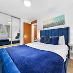 The Queensborough Apartments By Hyde Park