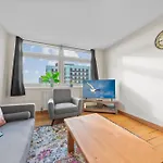 Premier Suites Westfields Penthouse Apartment