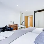 Oxford Street Exclusive Residence