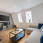 Fulham Beautiful Family Apartment