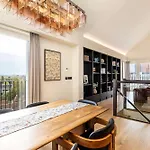 3Br 2Bth Penthouse In Central London