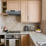 Charming London City Apartment