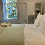 Beautiful 2 Bed In Queens Park, London