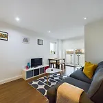The Peckham Place - 1Bdr Apartment With Balcony