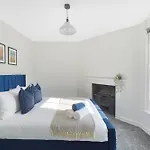 Apartment In Chiswick