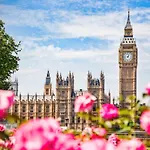 Charming Flat In Central London