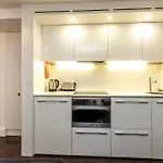 Charming 1Br Near Monument Station!