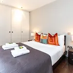 Charming 1Br Near Monument Station!
