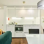 Modern & Stylish 1Br Flat 2Min Monument Station